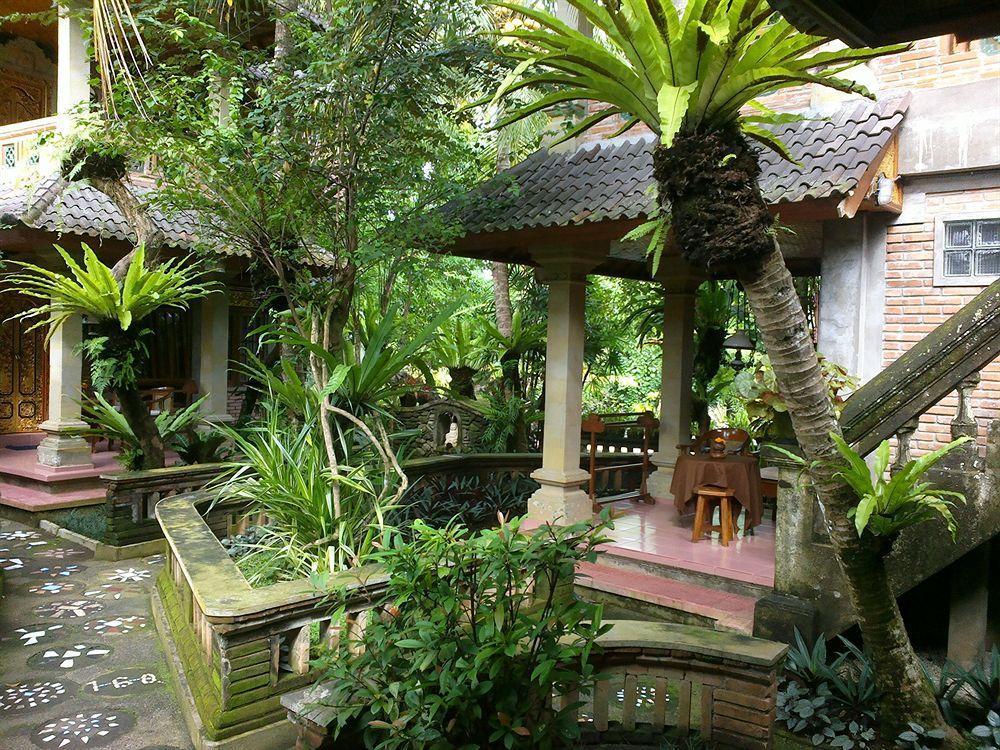 Ketut'S Place Bed & Breakfast Ubud Exterior photo