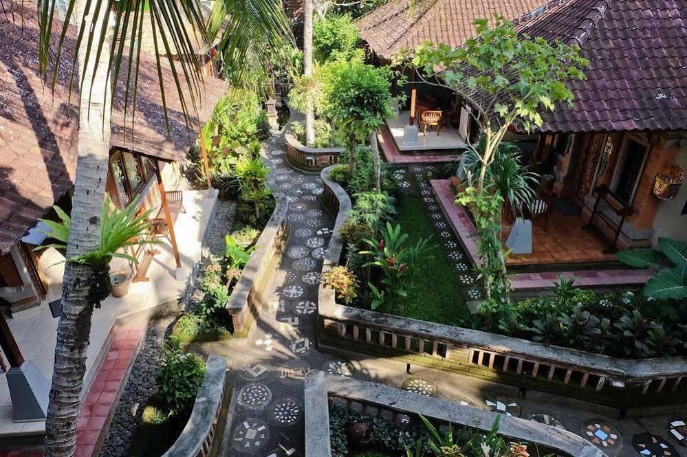 Ketut'S Place Bed & Breakfast Ubud Exterior photo